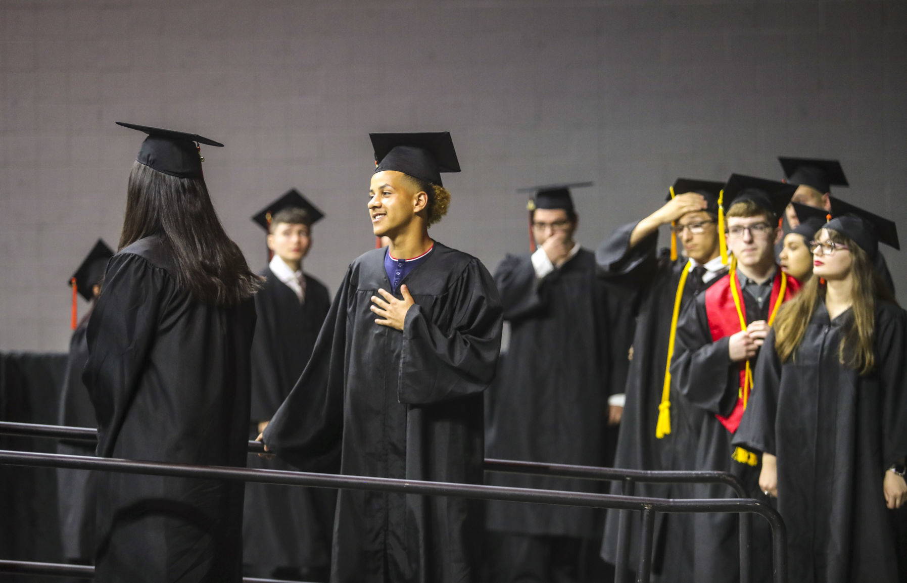 060219-mda-nws-uthsgrad-002